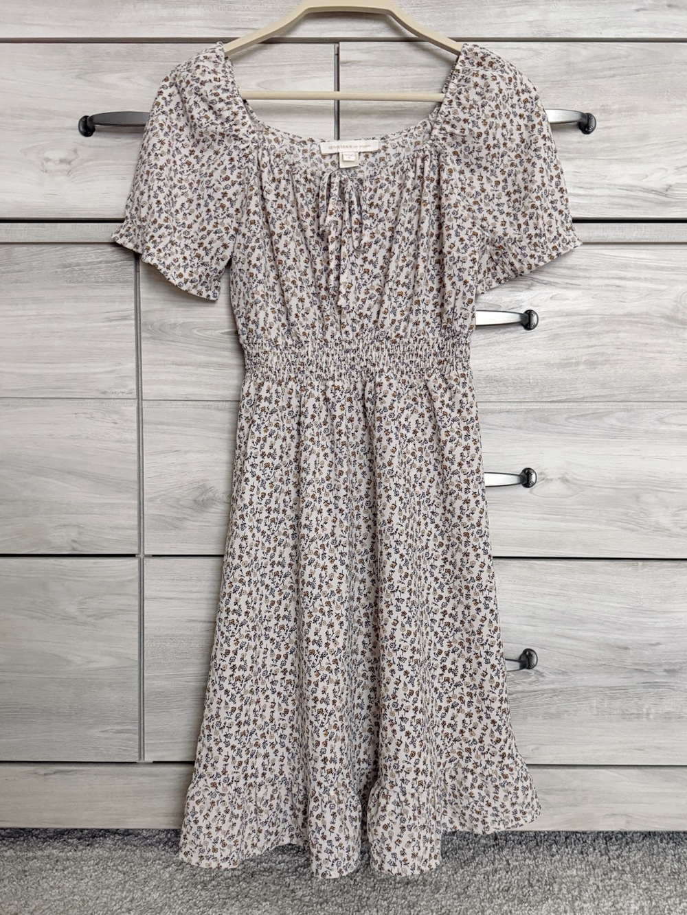 Monteau White & Orange Floral Ruffle Dress Square Neck Size Small
